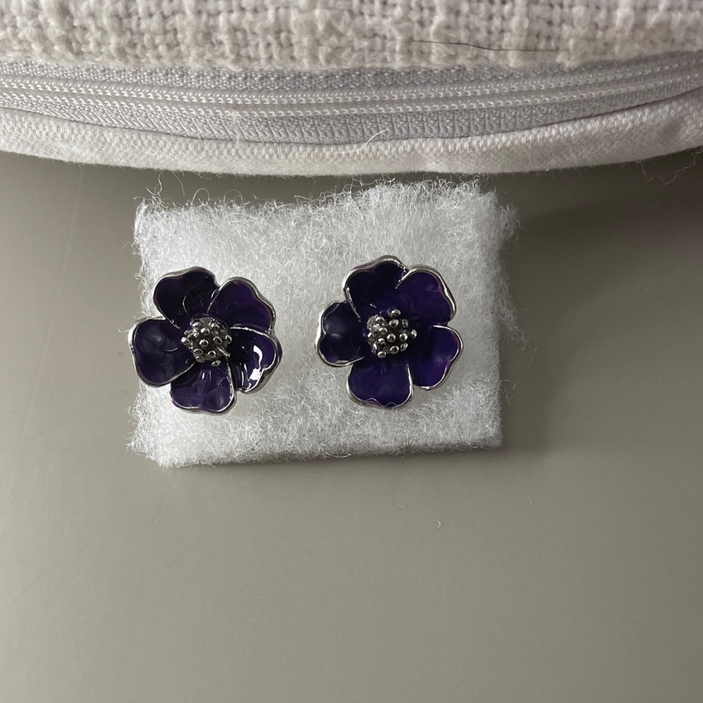 Purple Flower Pierced Earrings Gorgeous Silver and Purple